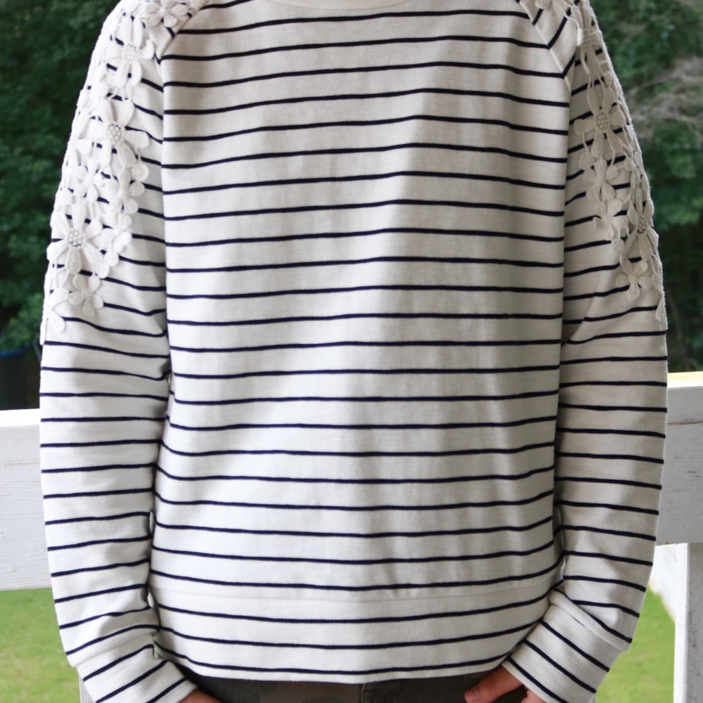 Black and White stripes long sleeve shirt